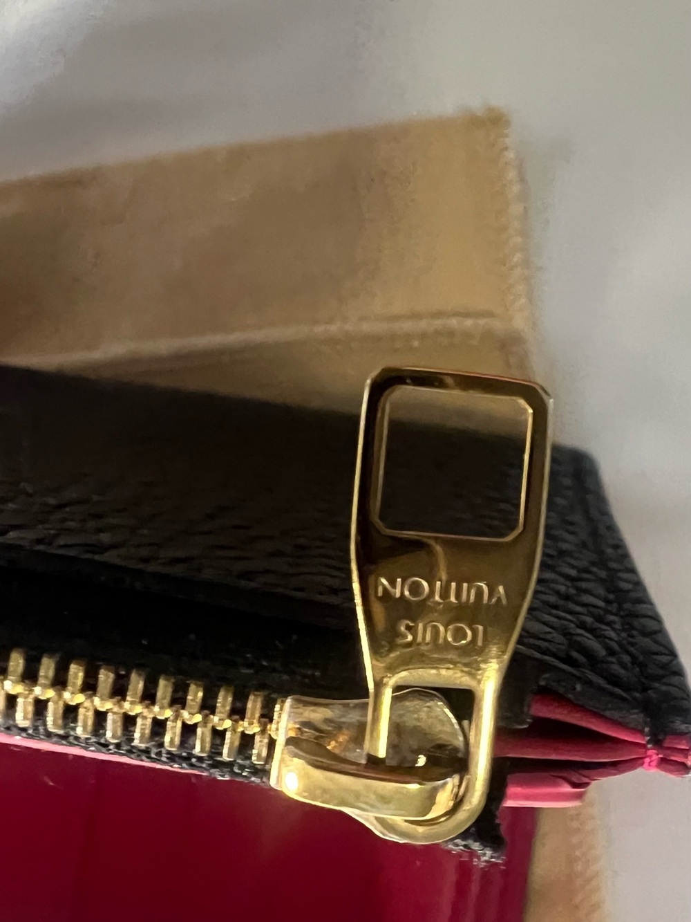 Louis Vuitton Black Pebbled Leather Compact Wallet with Gold LV Emblem - Picture 16 of 16